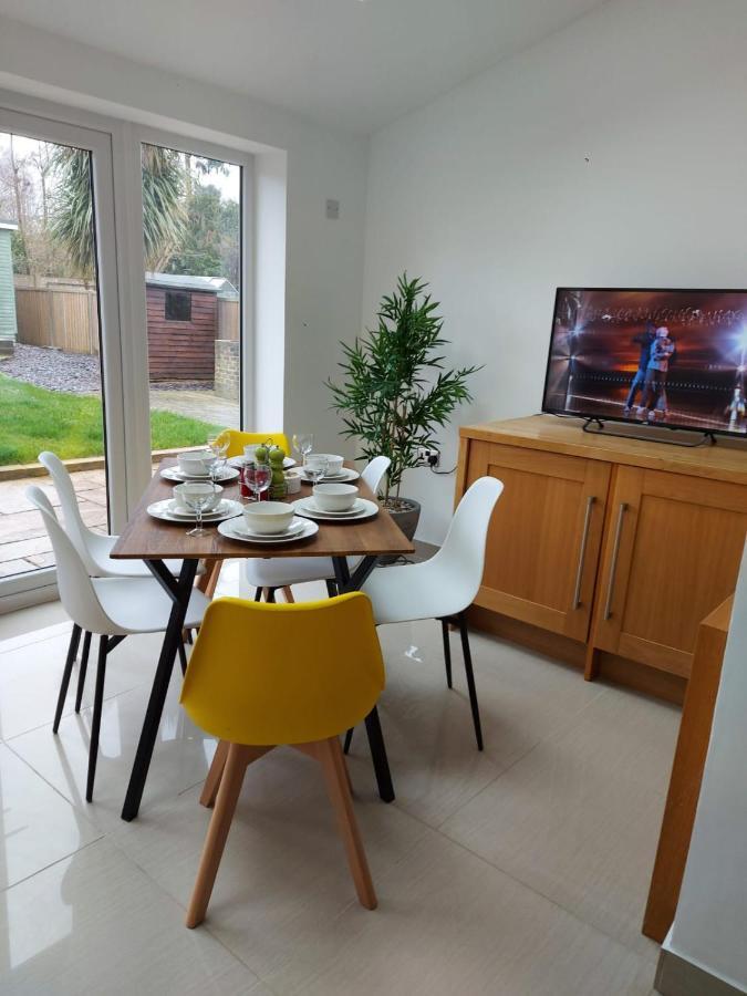 Central Ashford Stay - Contractors & Families Welcome - Free Parking 외부 사진